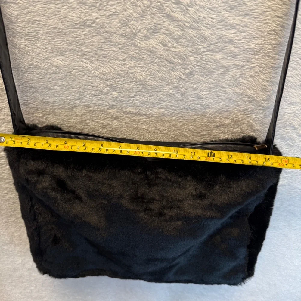 Y2K Black Faux Fur Shoulder Bag Oversized Fuzzy Plush Purse Goth 90s Vintage